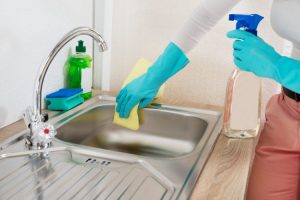 6 dangerous chemicals lurk in cleaner in  the kitchen 