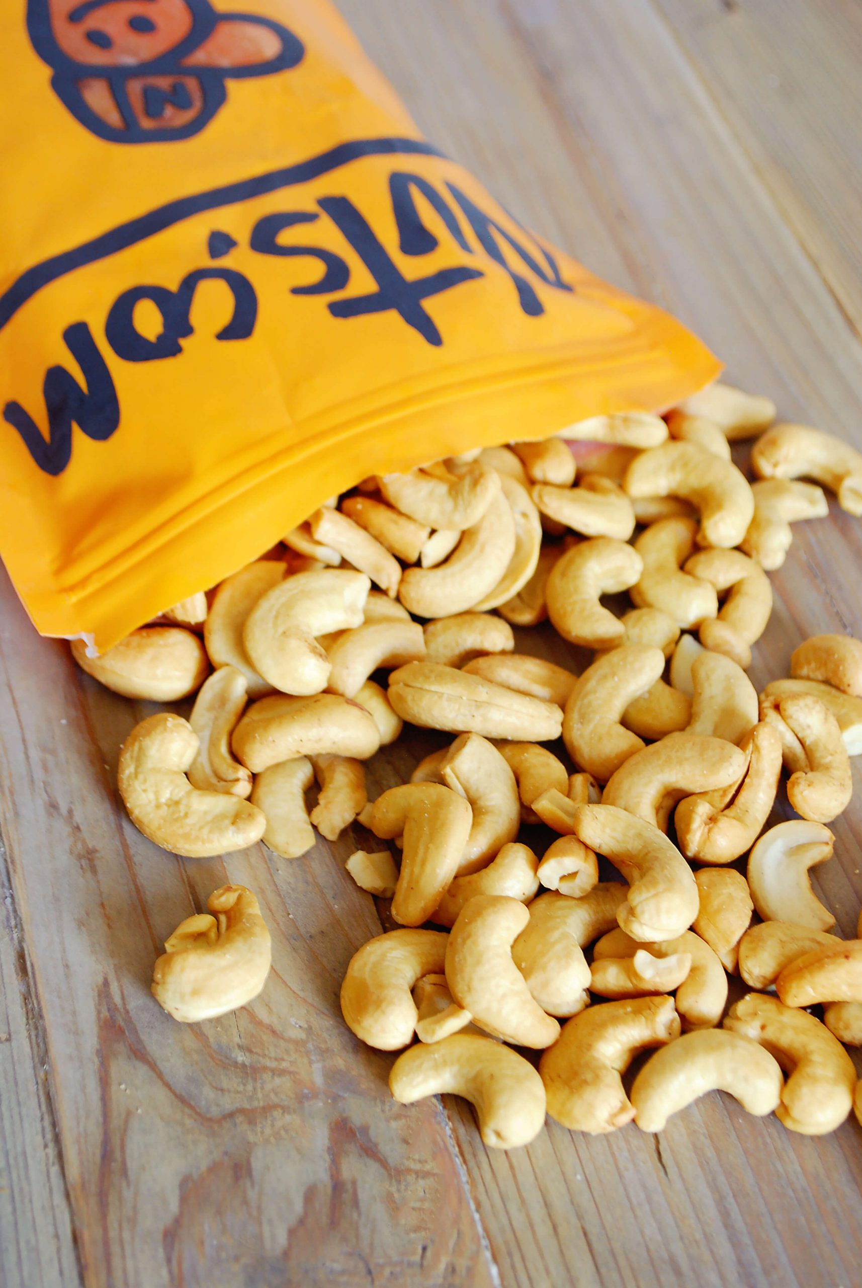 Cashew Nuts: Potential Health Benefits, Nutrition Facts