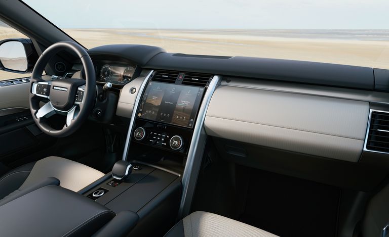 2021 Land Rover Discovery review- Interior